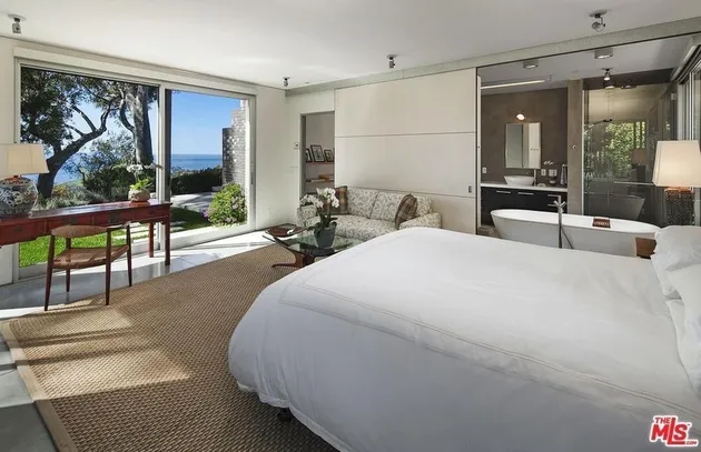 Rumah Baru Natalie Portman