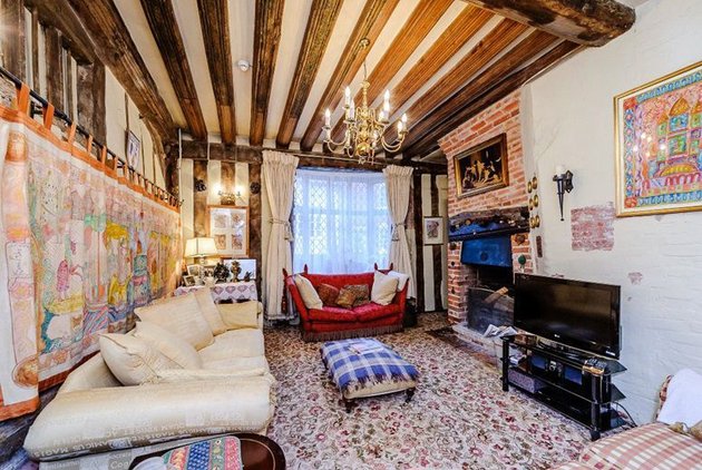 rumah harry potter dijual