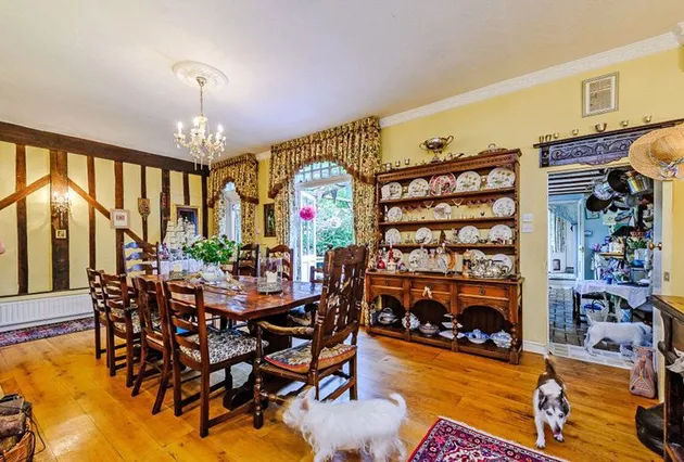 rumah harry potter dijual