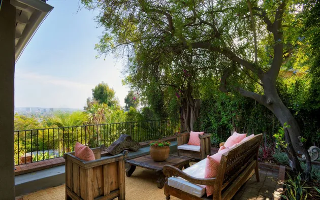 Rumah Mewah Usher Dijual