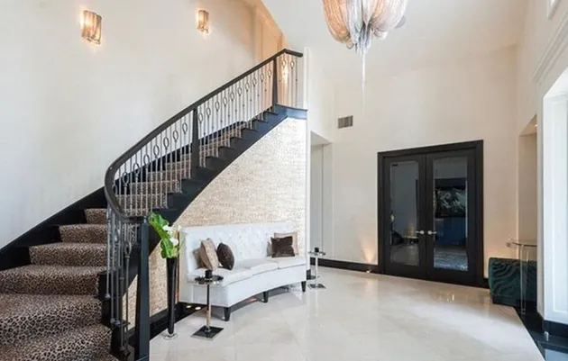 Rumah Sewa Baru Angelina Jolie