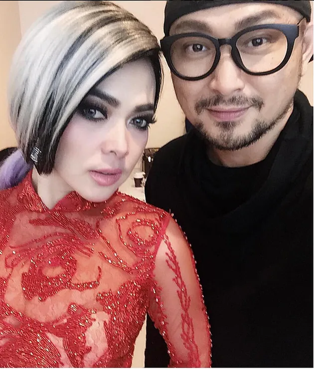 Gaya Rambut KD Vs Syahrini