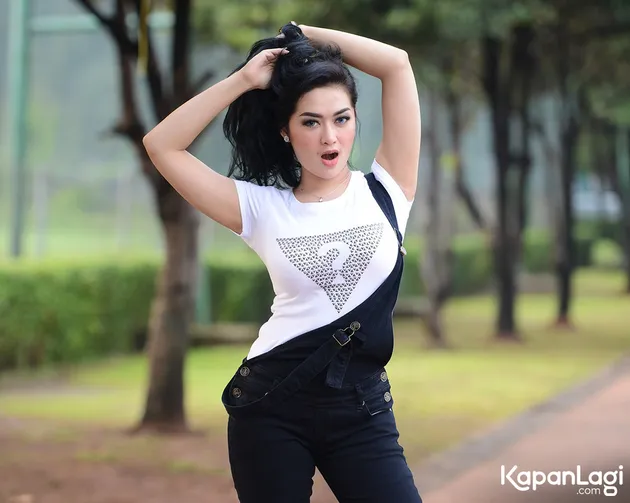 Tiara Dewi - Esal Revano