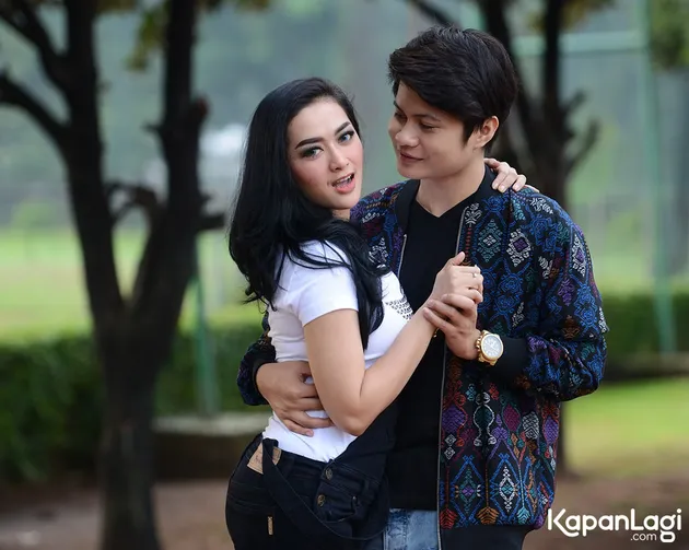 Tiara Dewi - Esal Revano