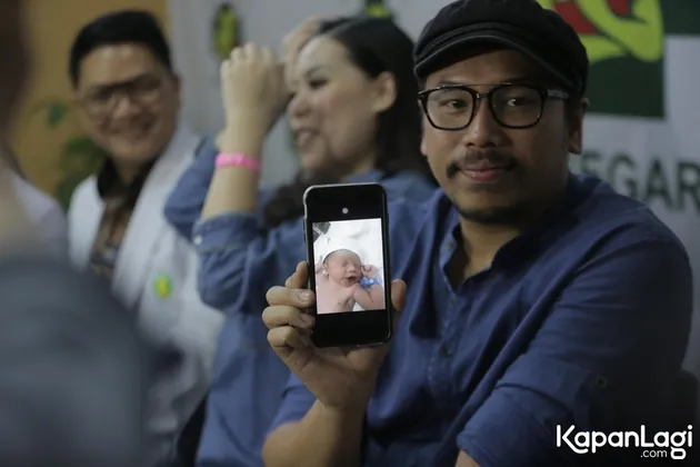 Sammy Simorangkir dan Viviane Tjeuw