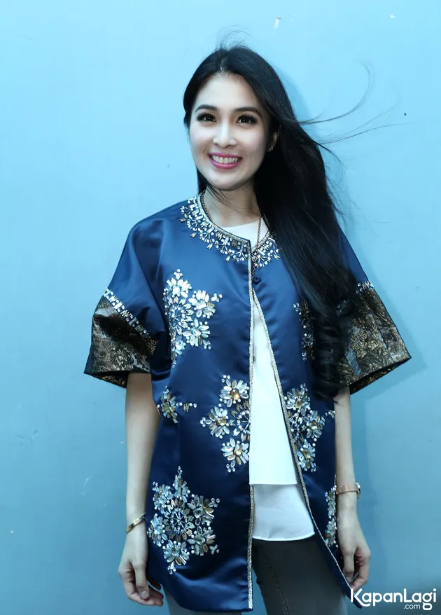 Sandra Dewi dikabarkan hamil