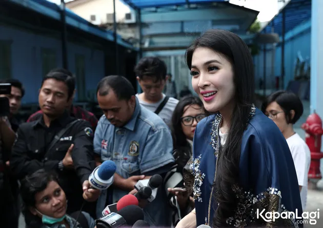 Sandra Dewi dikabarkan hamil