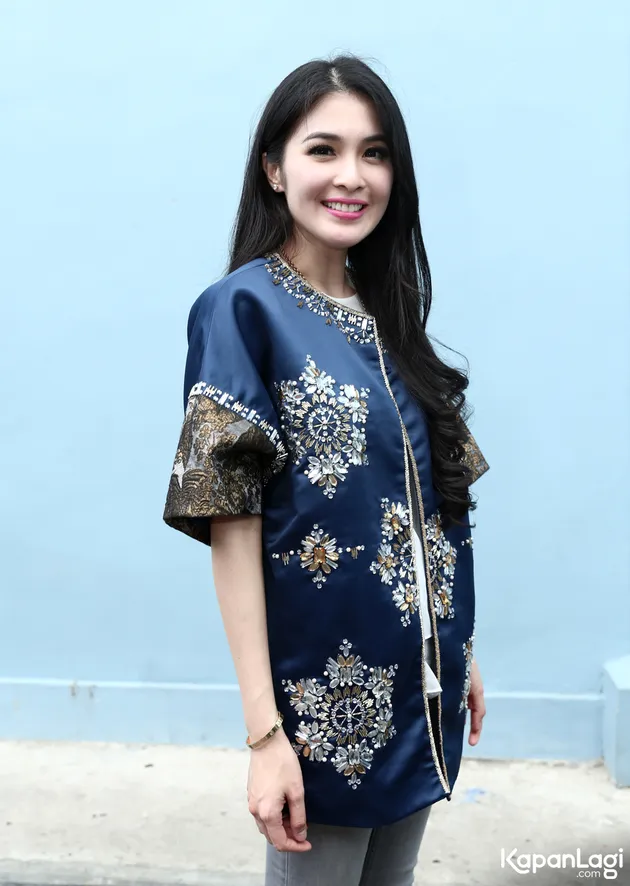 Sandra Dewi dikabarkan hamil