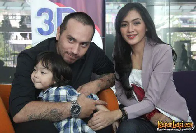 FOTO SANGAR BERTATO 8 PAPA GAUL INI SAYANG ANAK BANGET FOTO SANGAR BERTATO 8 PAPA GAUL INI SAYANG ANAK BANGET