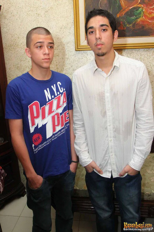 anak ayu azhari, sean azad anak ayu azhari