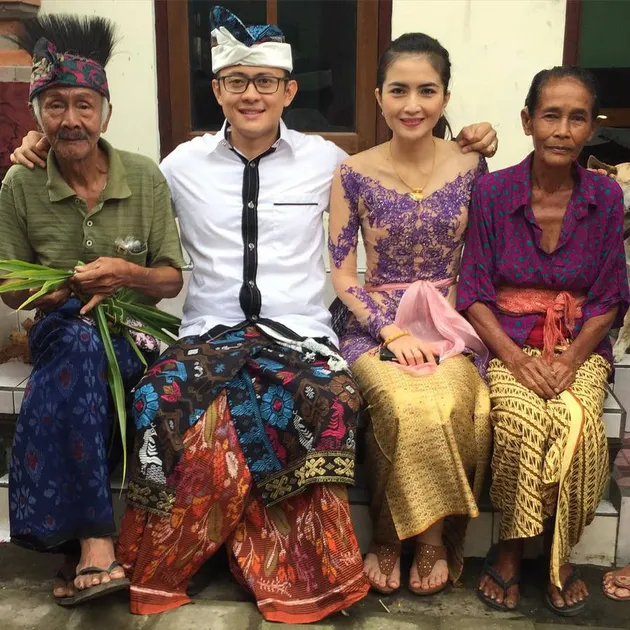 Sebelum Siraman Inilah Rangkaian Adat Pernikahan Dari Kadek Devi