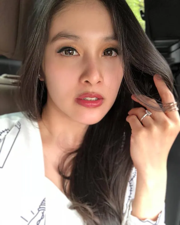 Sandra Dewi