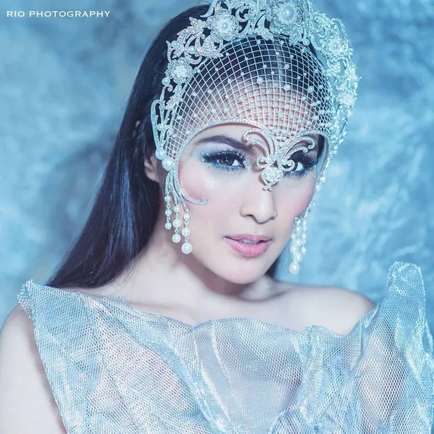 Sandra Dewi