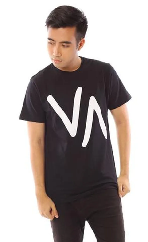 bisnis selebriti, bisnis baju selebriti, selebriti yang berbisnis baju