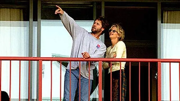 Artis Ketahuan Selingkuh