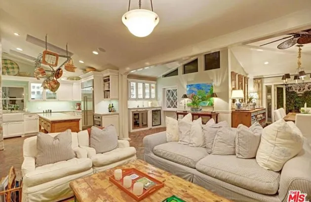 Rumah Baru Selena Gomez