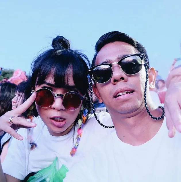 Fitri Topica dan Suami