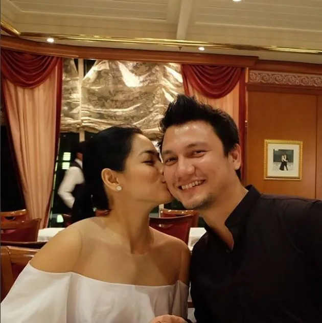 pasangan selebriti, pasangan romantis