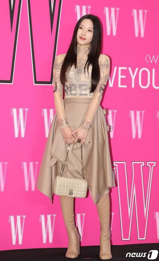 Beautiful Celebrities at Love Your W 2022 Event, Moon Ga Young and Hwasa MAMAMOO's Dress Draws Attention