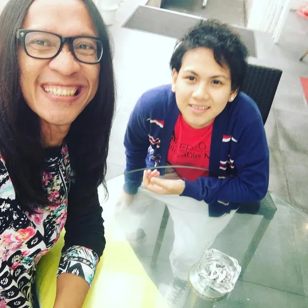 Selfie Mesra Aming &amp; Istri