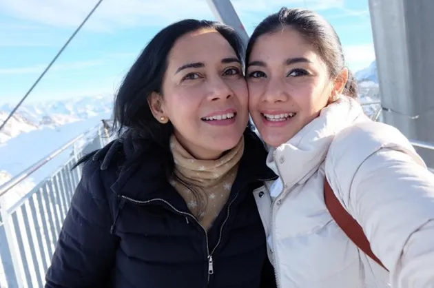 Adu Cantik Naysila Mirdad - Lydia Kandou