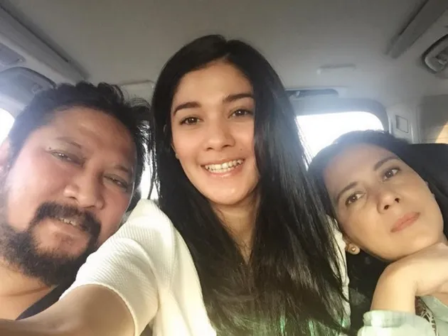 Adu Cantik Naysila Mirdad - Lydia Kandou