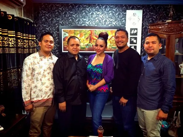 Regina - Ahmad Dhani
