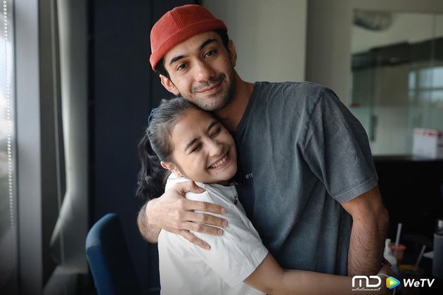 The Photos of Their Bed Make a Stir, Here are 10 Intimate Portraits of Prilly Latuconsina and Reza Rahadian that are Hoped to Get Married Soon