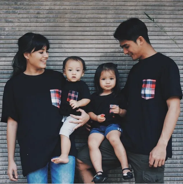 Keluarga Ricky Harun dan Herfiza