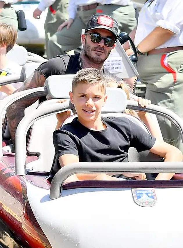 Keluarga Beckham ke Disneyland