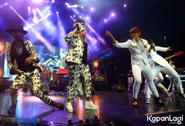 foto konser D\&#039;Essentials Of Groove (DEOG)