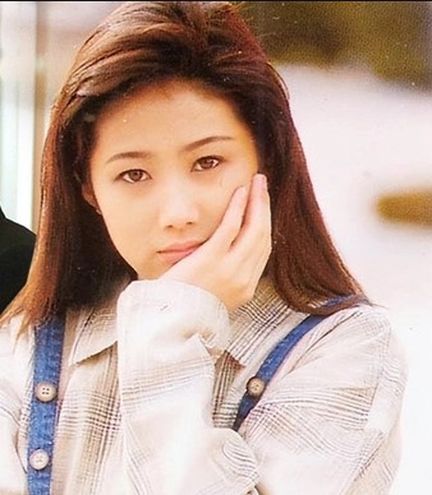 Photos of Shim Eun Ha, the Top Actress of the 90s in Korea who Retired at the Peak of Her Career, Rumored to Have Been Married for 2 Days and Now Married to a Conglomerate