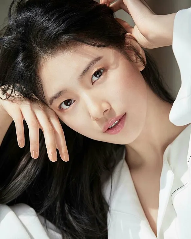 Bae Suzy - Cosmopolitan