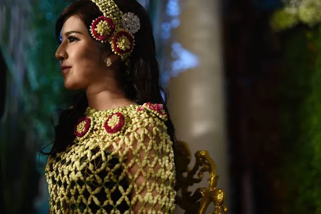 Foto pernikahan putri Gubernur Soekarwo - Kartika Prawita