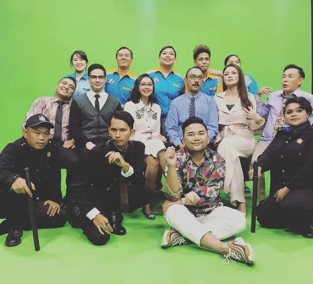 Para Pemeran Office Boy