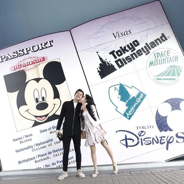  Sandra Dewi &amp; Pacar ke Jepang