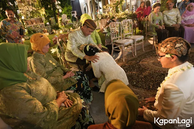 Mytha Lestari &amp; Barry Maheswara