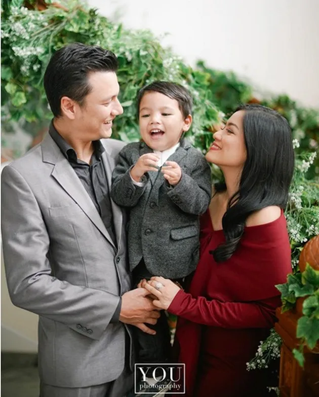 Titi Kamal &amp; Christian Sugiono Pamer Keharmonisan