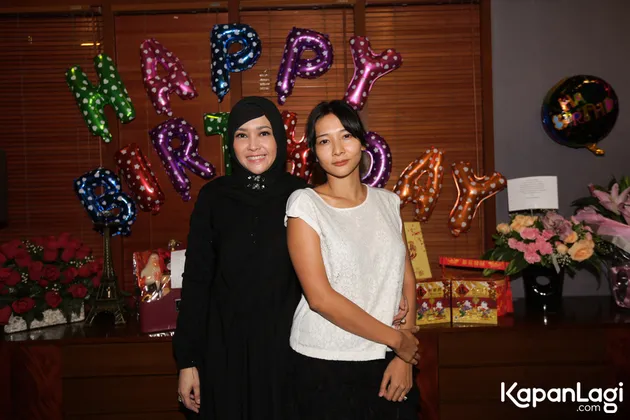 Maia dan Mey Chan