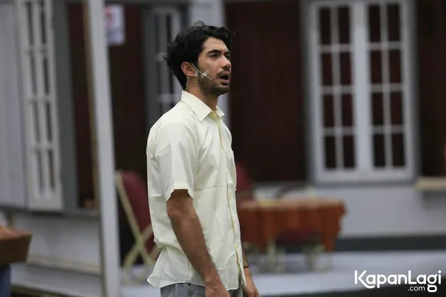 Reza Rahadian - Hanung Bramantyo