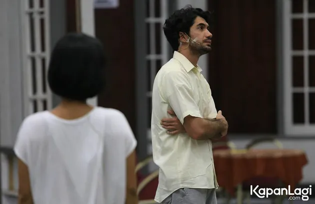 Reza Rahadian - Hanung Bramantyo