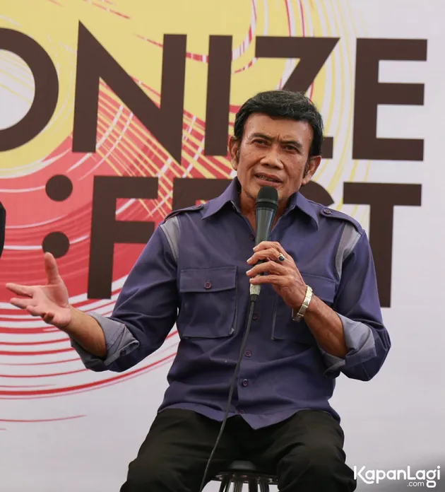 Dilibatkan dalam acara yang didominasi oleh musisi-musisi indie populer tanah air, Rhoma Irama cukup kaget.