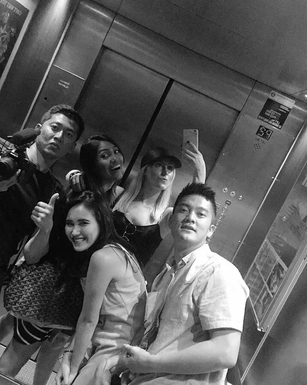 Ayu TIng Ting and the Geng