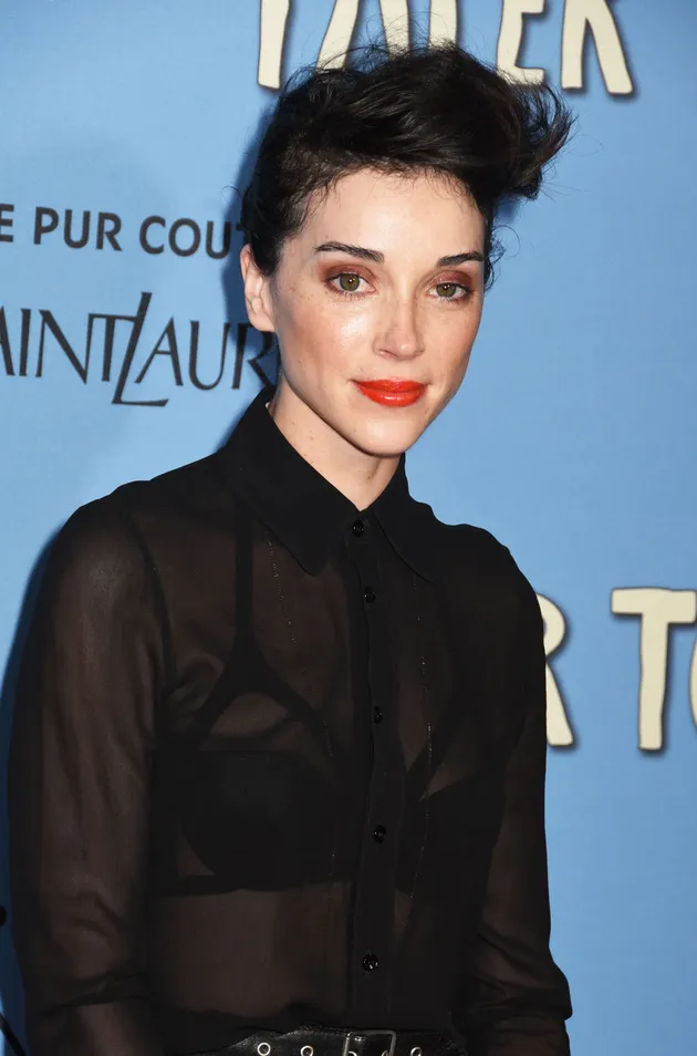 Kristen Stewart - St Vincent pacaran