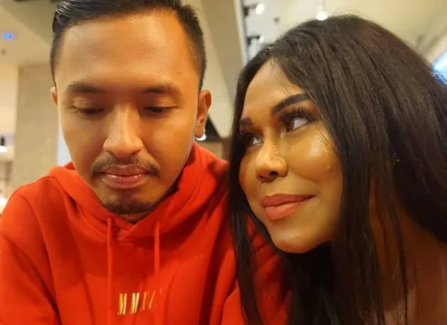 Stasya Bwar Transgender &amp; Pacarnya, Sigit