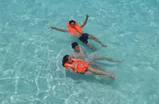 FOTO: STEFAN WILLIAM - CELINE LIBURAN EKSOTIS KE MALDIVES 