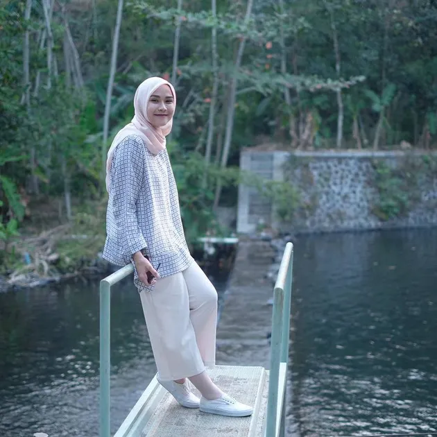 Style Hijab Zaskia Adya Mecca