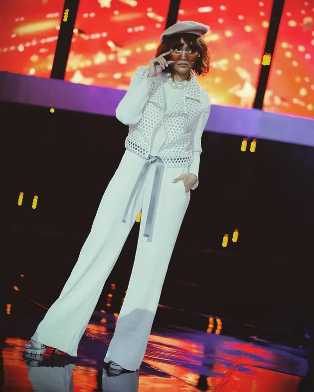 Fashion Rina Nose
