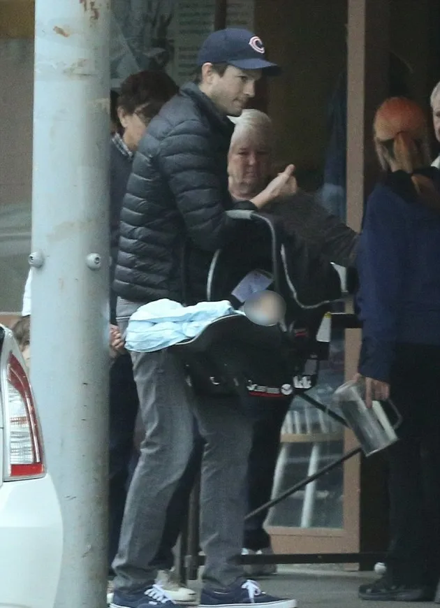 Ashton Kutcher Hot Daddy
