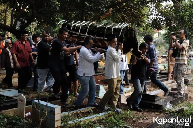 Pemakaman Pelawak Cahyono